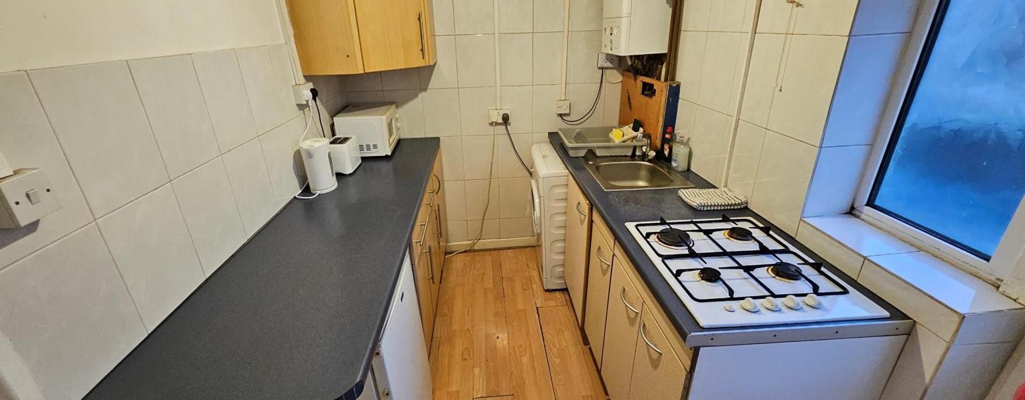 No Frills & Nothing Fancy 1 Bed Studio City Centre Cardiff Bagian luar foto